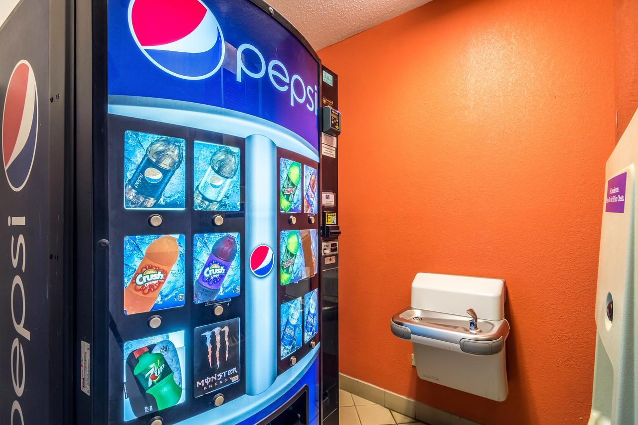 Motel 6-Harvey, Il Dış mekan fotoğraf